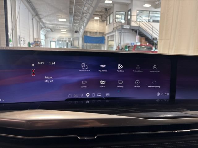 Used 2025 Cadillac Escalade Sport w/ Touring Package AWD/4WD image 17