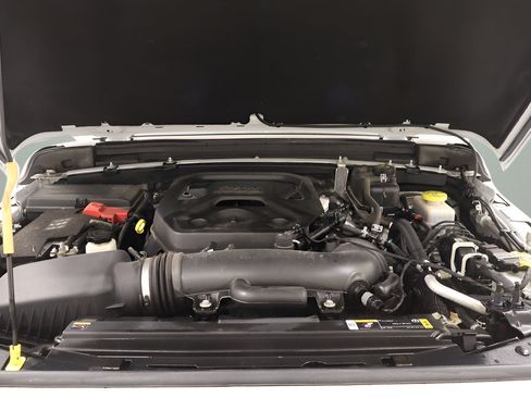 Used 2024 Jeep Wrangler Unlimited Sport AWD/4WD image 24