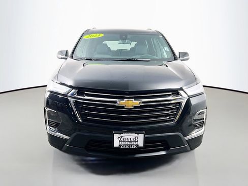 Used 2023 Chevrolet Traverse LT w/ LPO, Floor Liner Package FWD image 2