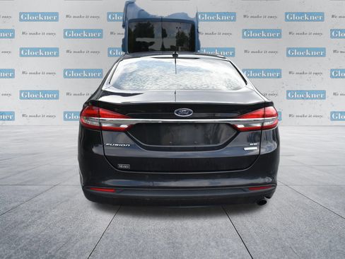 Used 2018 Ford Fusion SE w/ Fusion SE Technology Package FWD image 13
