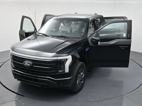 Used 2024 Ford F150 Lightning Platinum AWD/4WD image 51