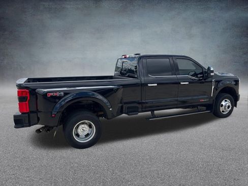 Used 2025 Ford F350 Platinum w/ Platinum Plus Package AWD/4WD image 5