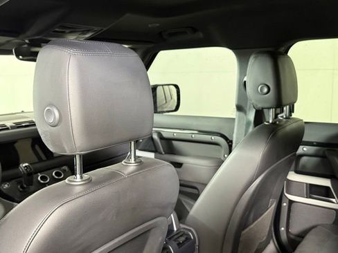 Used 2023 Land Rover Defender 110 S image 22