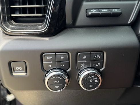 Used 2022 GMC Sierra 1500 AT4X AWD/4WD image 26