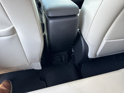 Used 2024 Buick Encore GX Avenir w/ Avenir Convenience Package AWD/4WD image 18