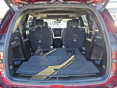 Used 2023 Jeep Grand Cherokee L Laredo image 31