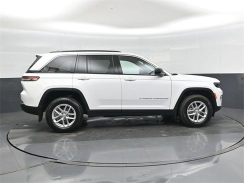 New 2025 Jeep Grand Cherokee Laredo X w/ Luxury Tech Group I image 2