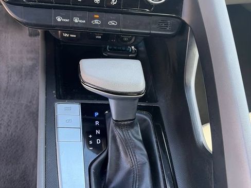Used 2021 Hyundai Elantra SEL FWD image 23