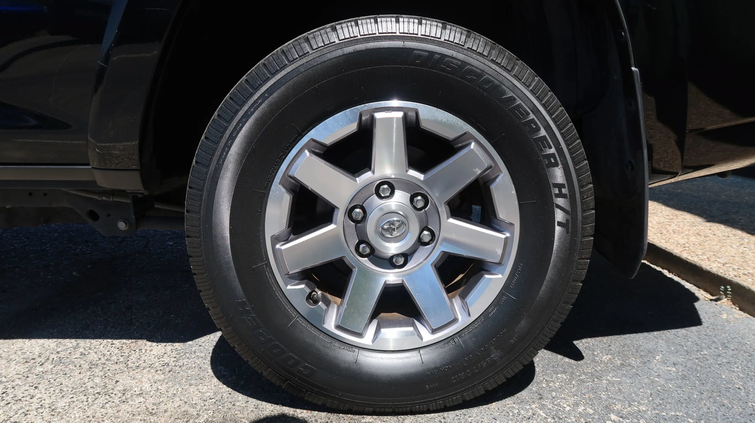Used 2019 Toyota 4Runner TRD Off-Road Premium AWD/4WD image 57