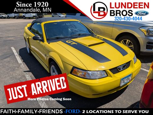 Used 2000 Ford Mustang GT RWD image 1