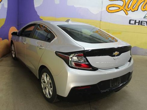 Used 2017 Chevrolet Volt Premier FWD image 6