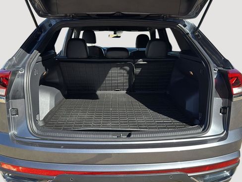 Used 2022 Volkswagen Atlas Cross Sport SE image 23