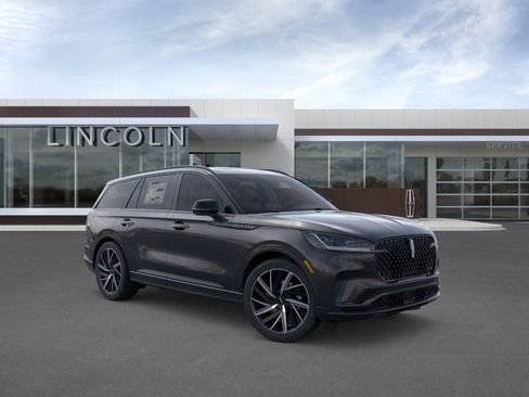 New 2026 Lincoln Aviator Black Label w/ Jet Appearance Package AWD/4WD image 7