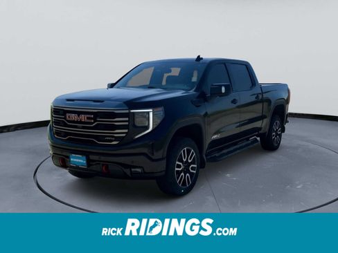 Used 2023 GMC Sierra 1500 AT4 w/ AT4 Preferred Package AWD/4WD image 1