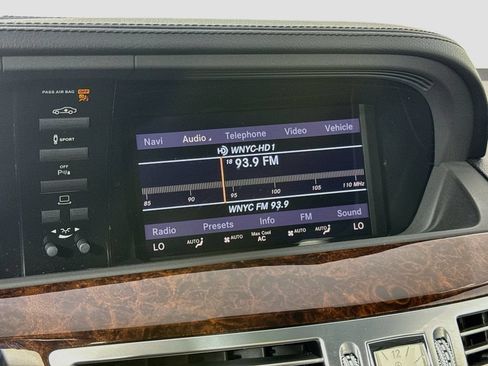 Used 2013 Mercedes-Benz S 550 4MATIC image 18