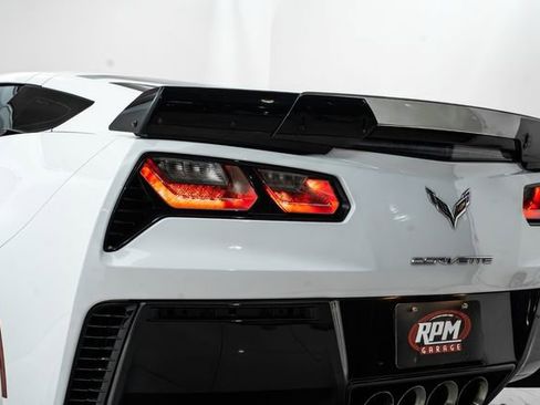 Used 2016 Chevrolet Corvette Z06 w/ 2LZ Preferred Equipment Group image 11