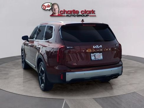 Used 2024 Kia Telluride S FWD image 3
