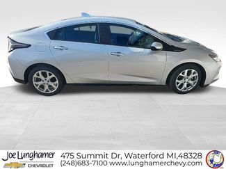 Used 2018 Chevrolet Volt Premier w/ Driver Confidence Package video 2