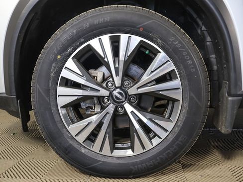 Used 2023 Nissan Rogue SV AWD/4WD image 16