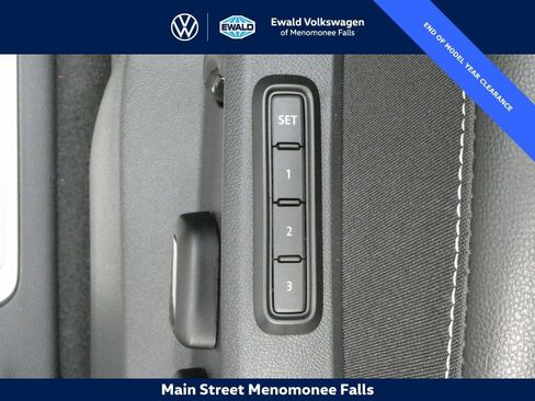 Certified 2025 Volkswagen Atlas SEL image 11