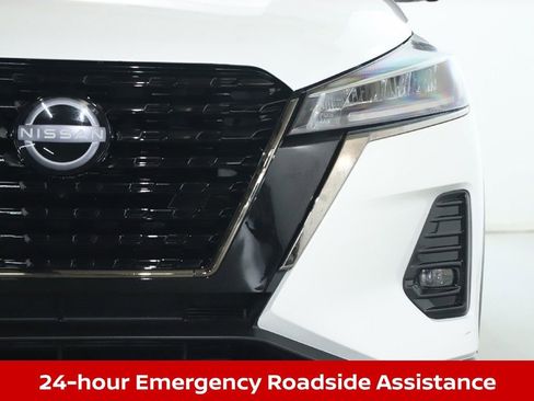 Certified 2023 Nissan Kicks SR w/ SR Premium Package FWD image 10