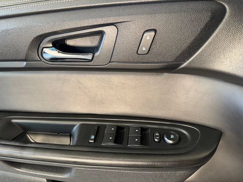 Used 2015 Chevrolet Traverse LT AWD/4WD image 19