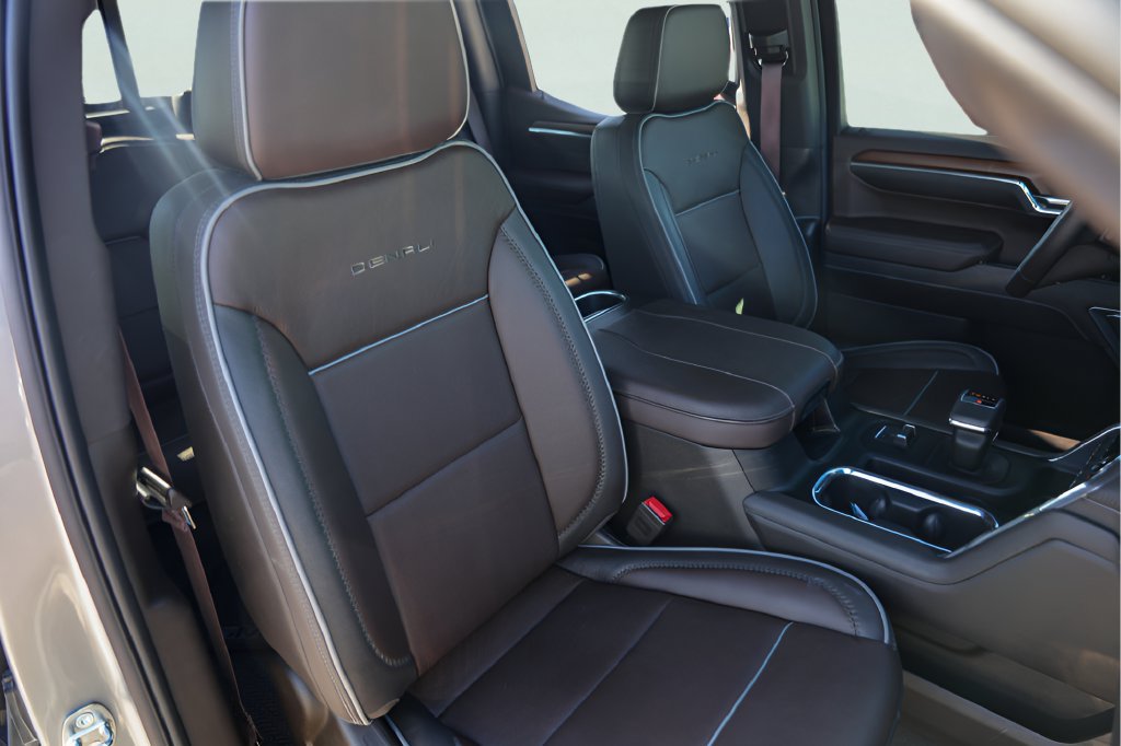 Used 2023 GMC Sierra 1500 Denali w/ Denali Reserve Package AWD/4WD image 33