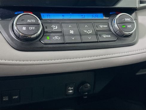Used 2017 Toyota RAV4 XLE FWD image 23