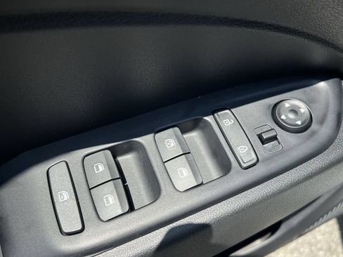 New 2026 Hyundai Venue SEL FWD image 27