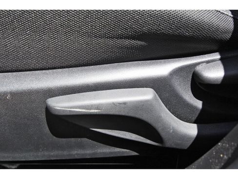 Used 2019 Toyota Corolla LE FWD image 25
