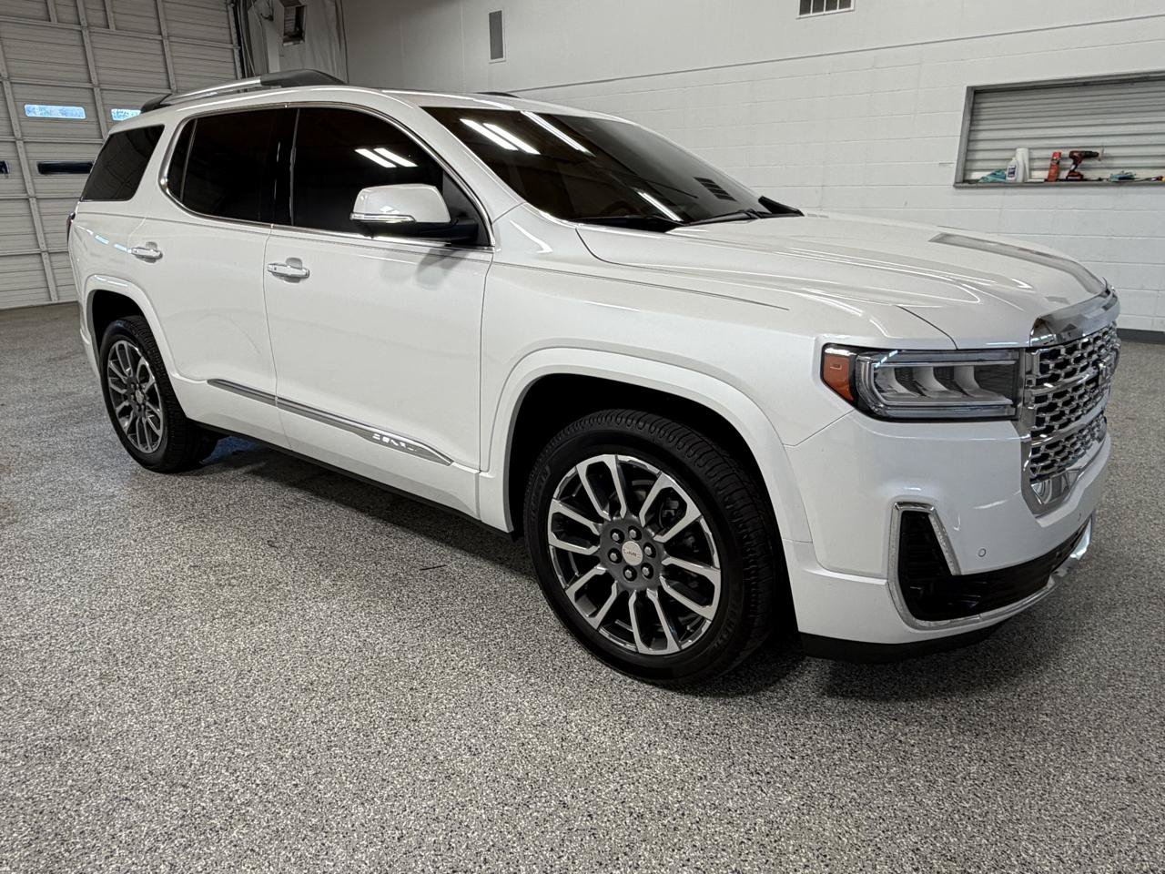 Used 2021 GMC Acadia Denali w/ Denali Ultimate Package AWD/4WD image 4