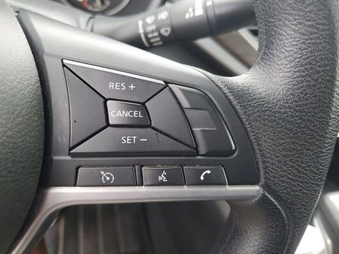 Used 2024 Nissan Altima 2.5 SV FWD image 11