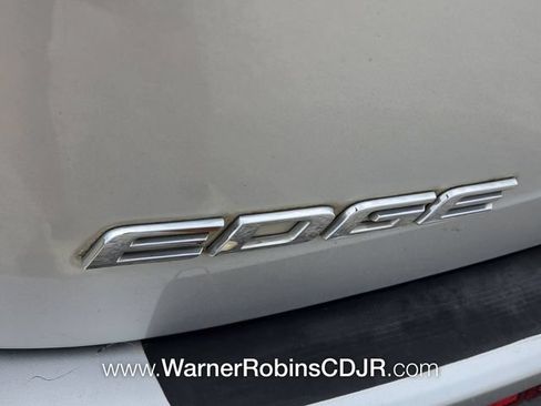 Used 2015 Ford Edge Titanium w/ Equipment Group 301A FWD image 12