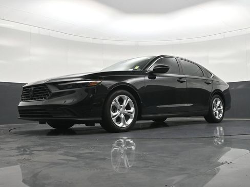 Used 2023 Honda Accord LX image 26