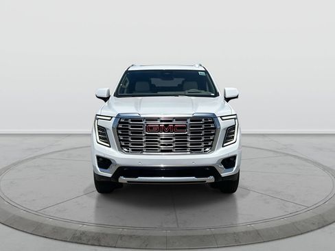 New 2026 GMC Yukon Denali w/ Advanced Technology Package AWD/4WD image 3