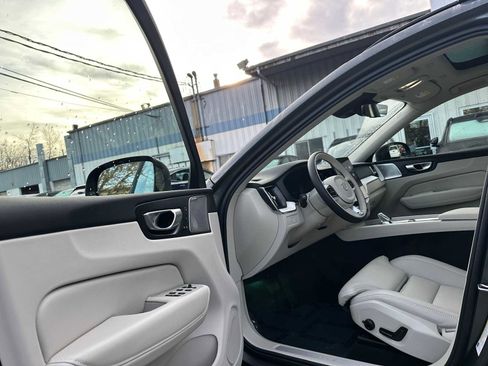 New 2026 Volvo XC60 B5 Ultra w/ Climate Package PRO image 20