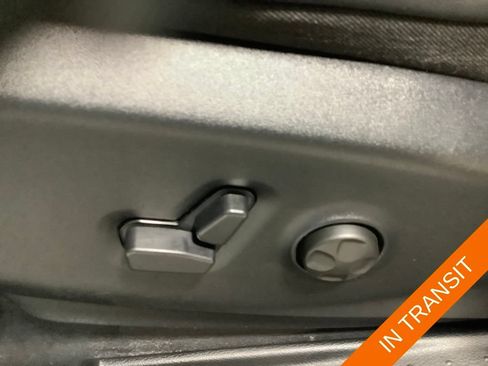 Certified 2026 Chrysler Pacifica Select FWD image 26