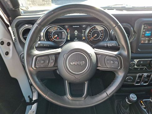 Certified 2022 Jeep Gladiator Sport image 19