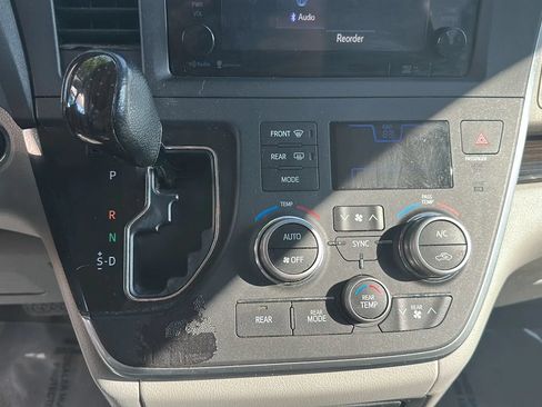 Used 2015 Toyota Sienna XLE w/ XLE Navigation Package AWD/4WD image 36