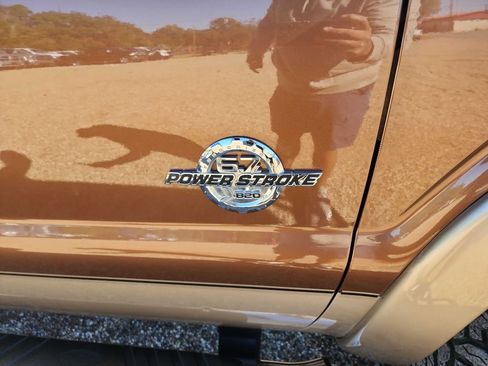 Used 2011 Ford F250 Lariat w/ Lariat Ultimate Pkg image 12