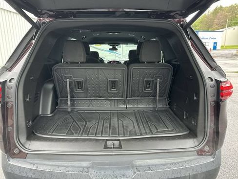 Used 2023 Chevrolet Traverse LT AWD/4WD image 21