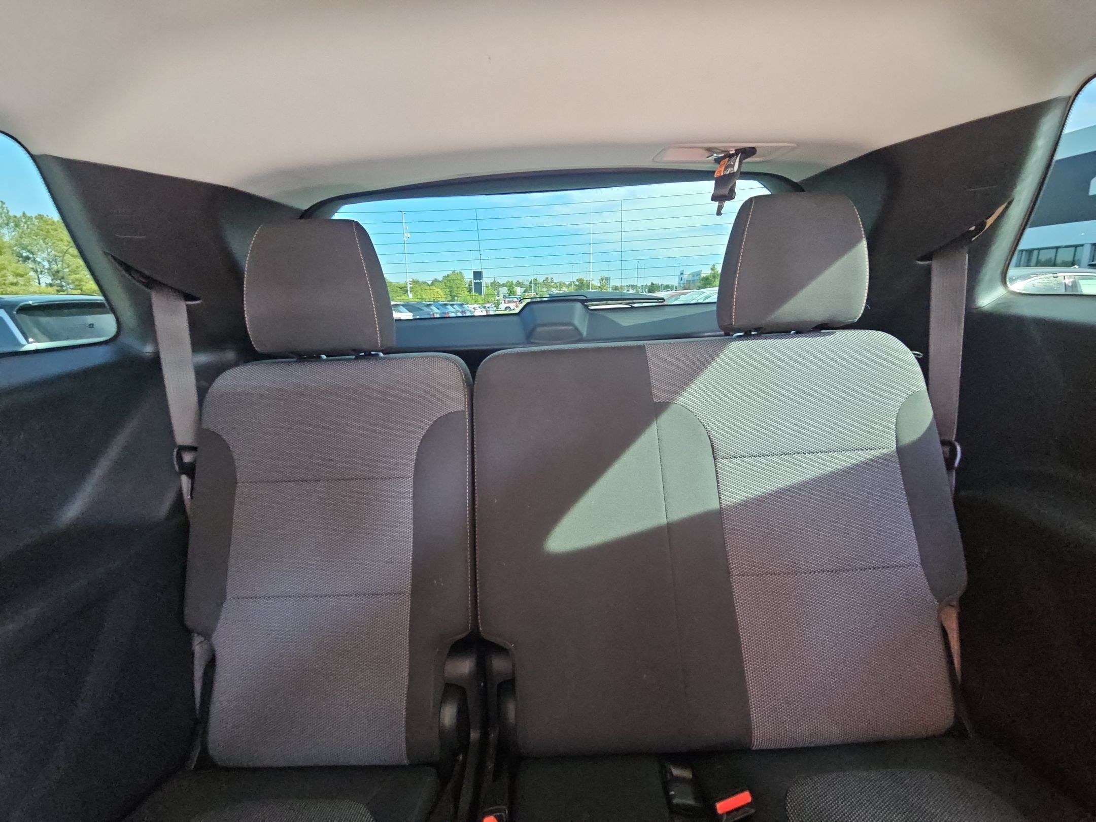 Used 2020 Chevrolet Traverse LT FWD image 36