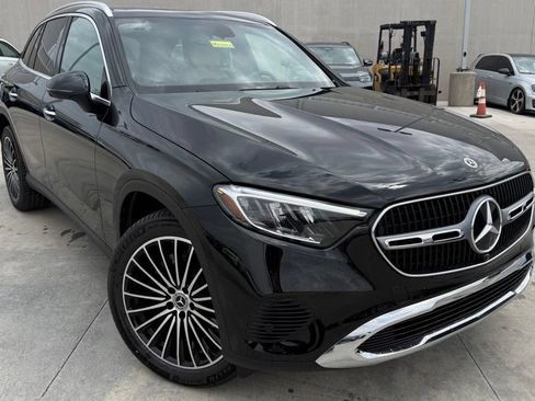 Used 2026 Mercedes-Benz GLC 300 4MATIC image 1