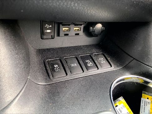 Used 2019 Toyota Highlander SE AWD/4WD image 35