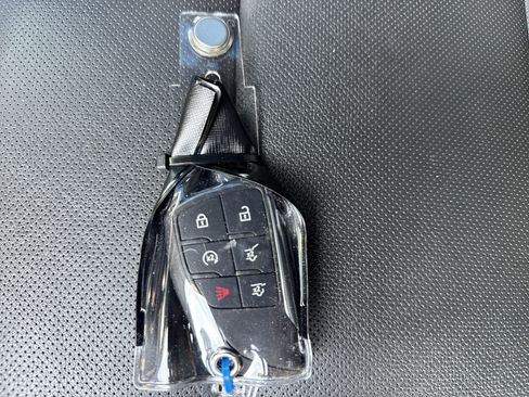 Used 2021 GMC Yukon SLT w/ SLT Premium Package image 38