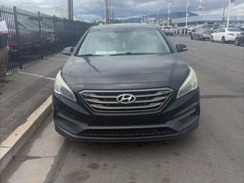 Used 2016 Hyundai Sonata Sport w/ Option Group 03 FWD image 3