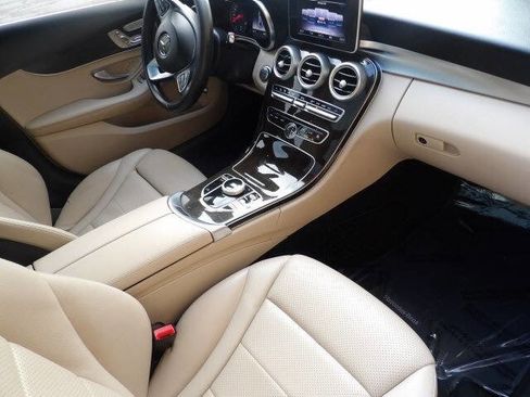 Used 2018 Mercedes-Benz C 300 4MATIC Sedan image 20