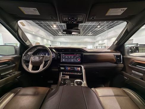 Used 2023 GMC Sierra 1500 Denali AWD/4WD image 16