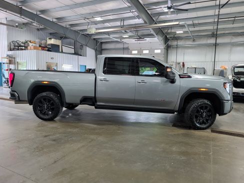 Used 2024 GMC Sierra 3500 AT4 w/ AT4 Premium Plus Package AWD/4WD image 2