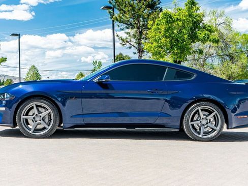 Used 2018 Ford Mustang GT Premium RWD image 3